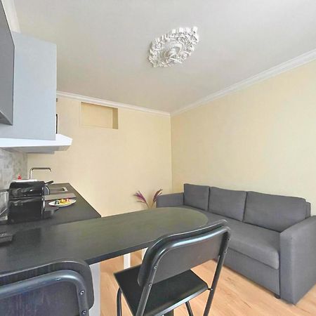 פריז Chambre Lit Double Et Salon Avec Canape-Lit A 10 Minutes Des Champs Elysees מראה חיצוני תמונה